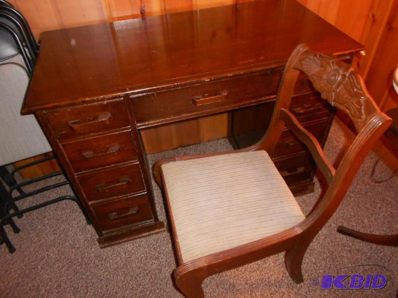 lot 91 image: Desk and Chair