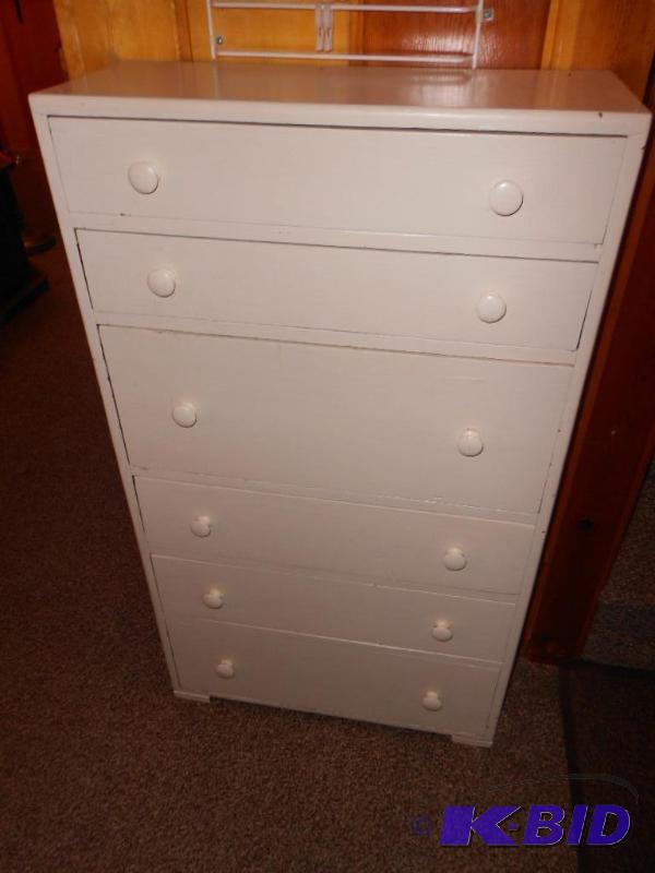 lot 95 image: Painted Dresser