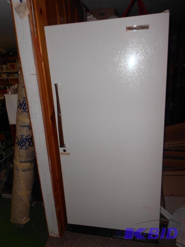 lot 98 image: Whirlpool Upright Freezer