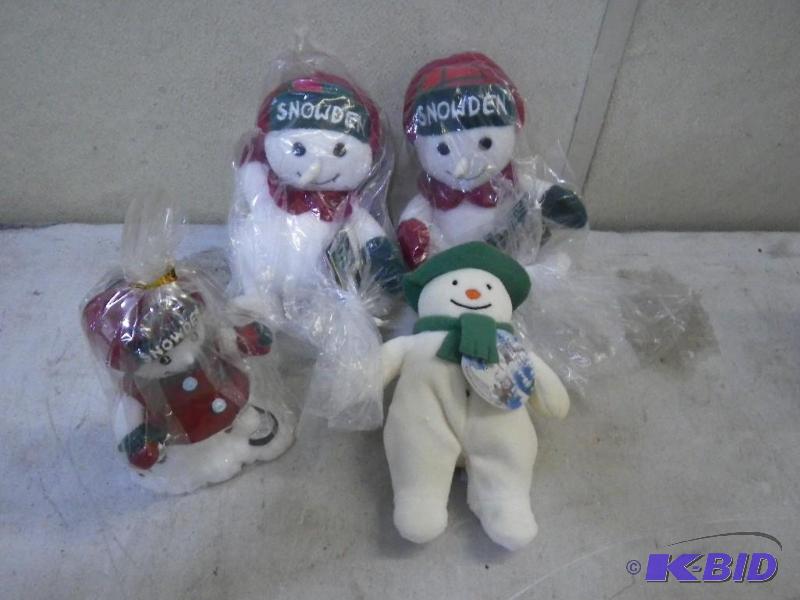 Snowden and Frosty figures...