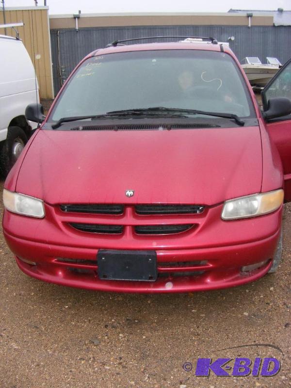 lot 6 image: 1998 Dodge Grand Caravan
