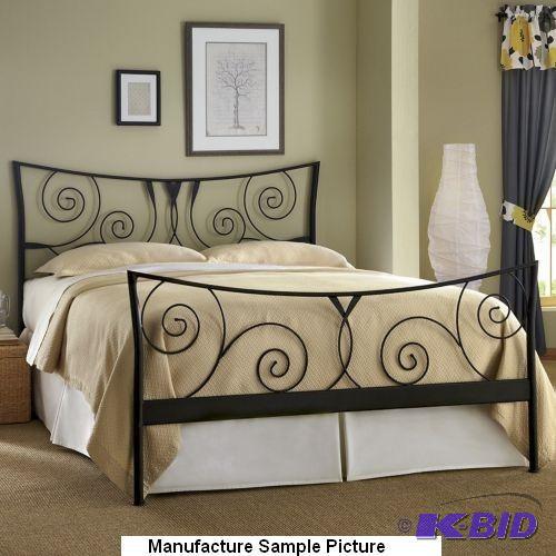 Queen Scrolled Headboard and Footbo...