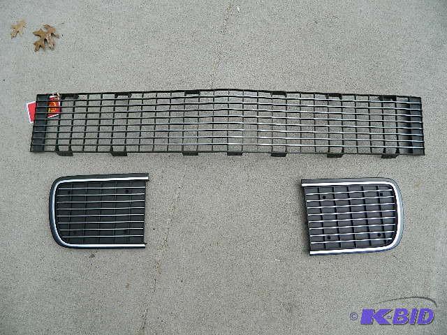 lot 100 image: 3 piece set front grill for 1967 Ca...