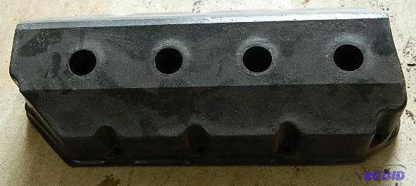 lot 104 image: Single Head Cover for a Hemi 426. P...
