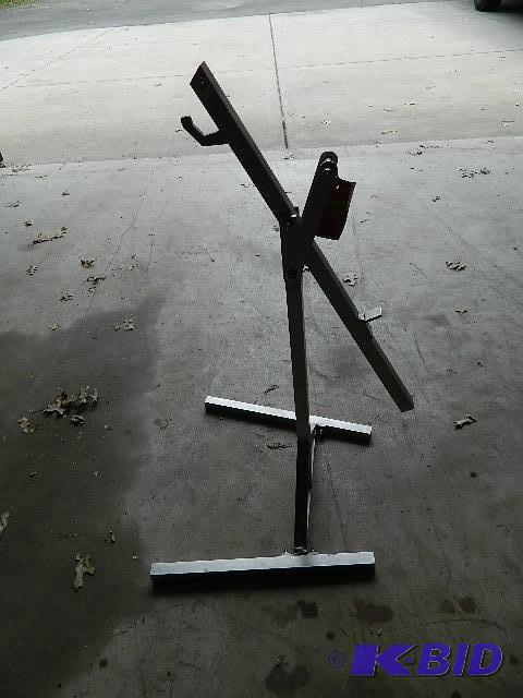 lot 113 image: Snowmobile lift jack. &nbspP...