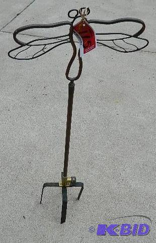 lot 115 image: Dragonfly garden sprinkler. &n...
