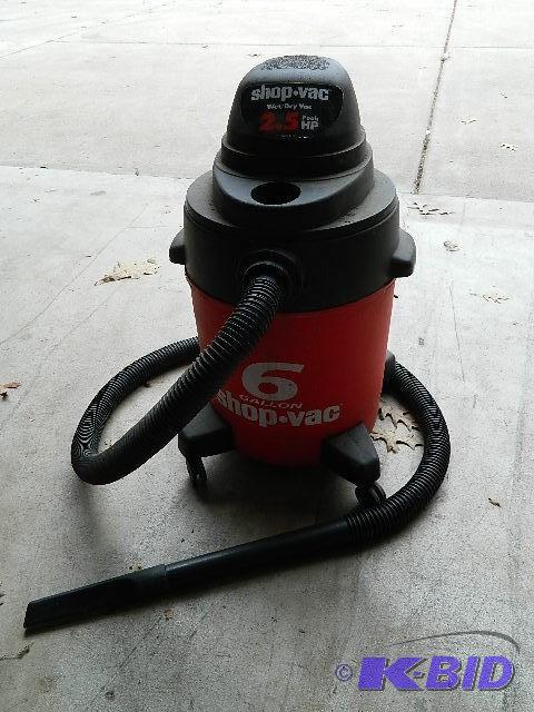 lot 118 image: 2 12 hp wetdry shop vacuum. ...
