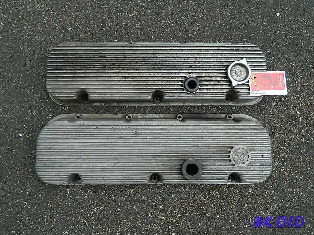 lot 136 image: Big block valve covers (pair) ...