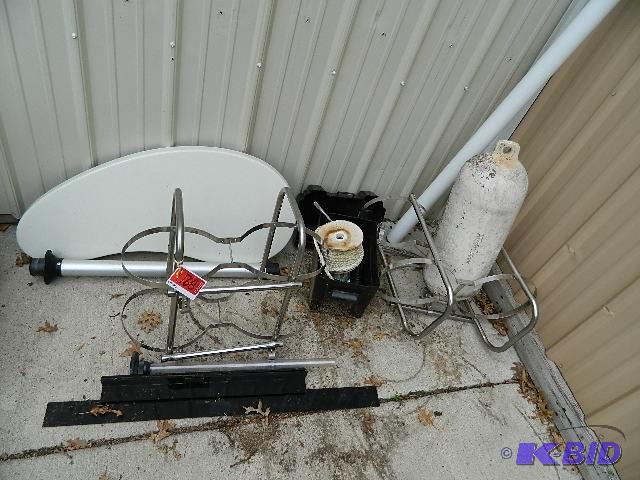 lot 168 image: Boating items Buoy, Battery Box, O...