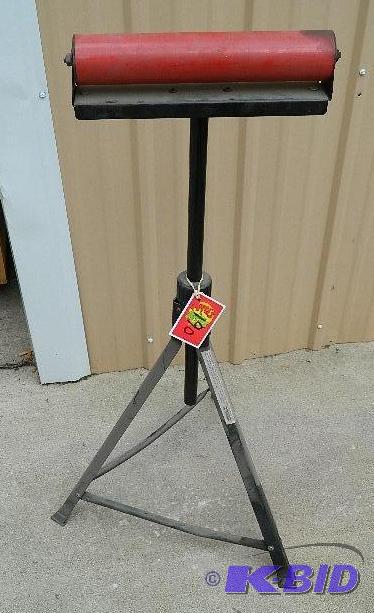 lot 190 image: Material Roller Stand. Please see p...