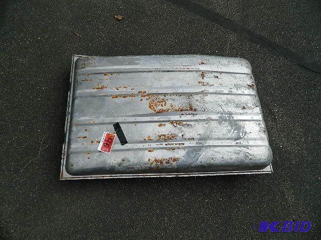 lot 46 image: Gas tank for Mopar B-body. Please s...