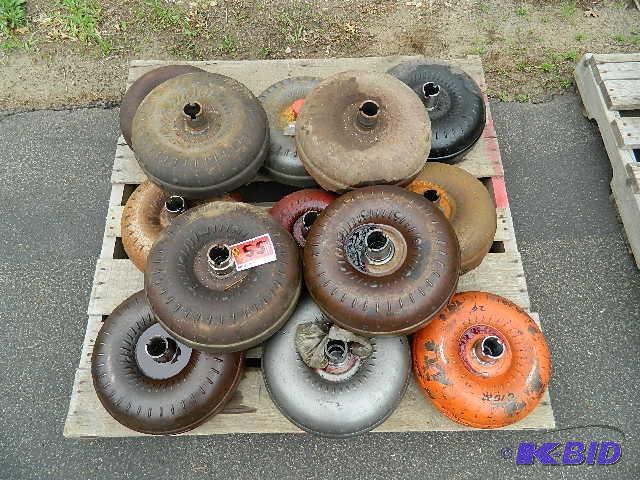 lot 55 image: Torque Converters (appr. 13) for GM...