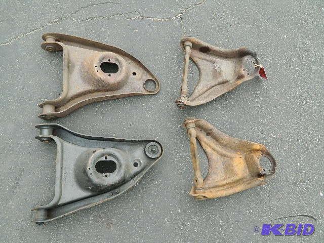 lot 59 image: Control arms (set of 4, top and bot...