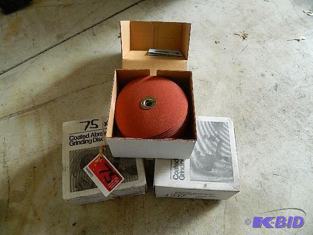 lot 75 image: 3M Coated abrasive grinding discs. ...