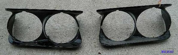 lot 89 image: Headlight frames for 1967 -1968 Cam...