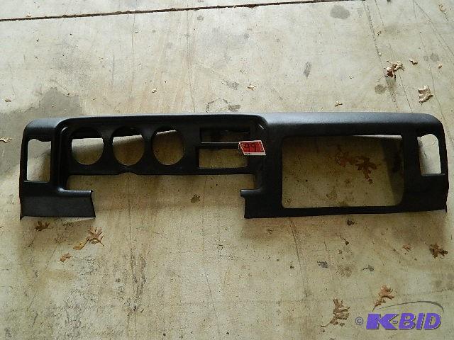 lot 99 image: Dash top for 1969 GTO. Please see p...
