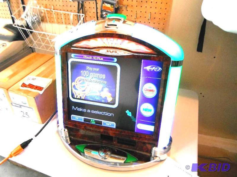 lot 20 image: Retro Icade, Classical Game Collect...