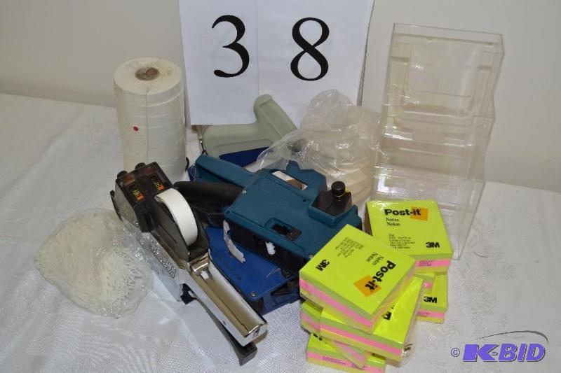 lot 38 image: Pricing gun, tagging gun