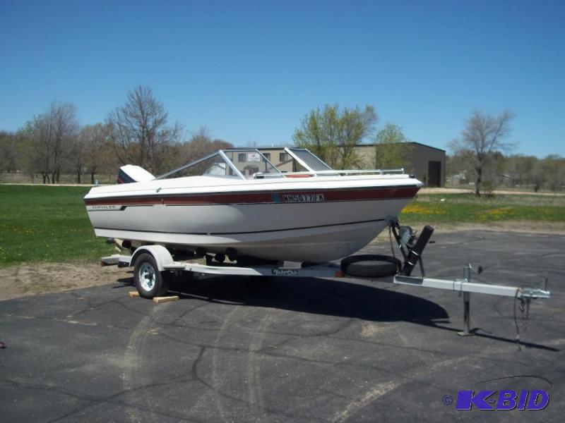 1980 Chrysler Boat 17      Year 19...