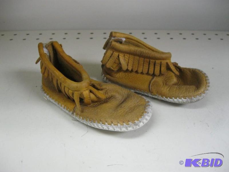 Pair Of Used Vintage Minnetonka Moc...