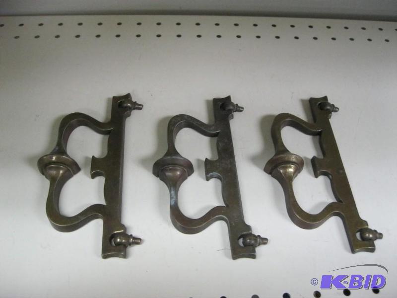 Lot Of Vintage Drawer Pulls...