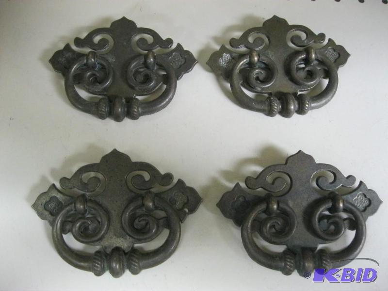 Lot Of Vintage Drawer Pulls...