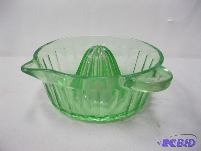 Vintage Glass Juicer - Uranium Glas...