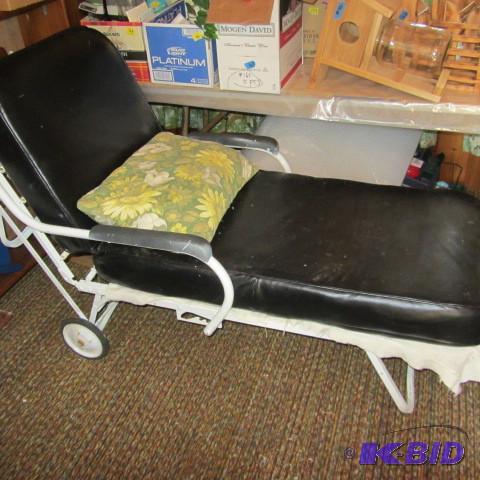 Chaise Lounge