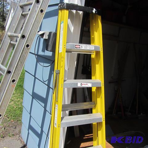 Fiberglass Step Ladder