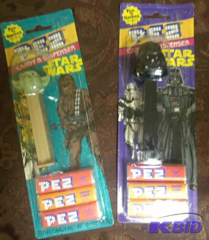 lot 34 image: Star Wars PEZ Dispensers Darth Vader & Yo...