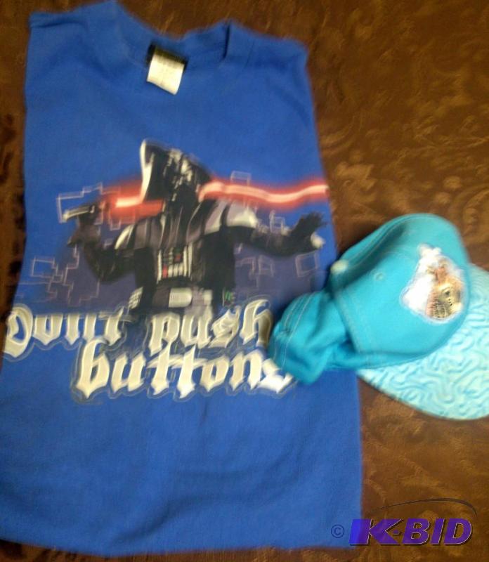 lot 80 image: Star Wars Lot of 2 Darth Vader Youth T-shirt ...