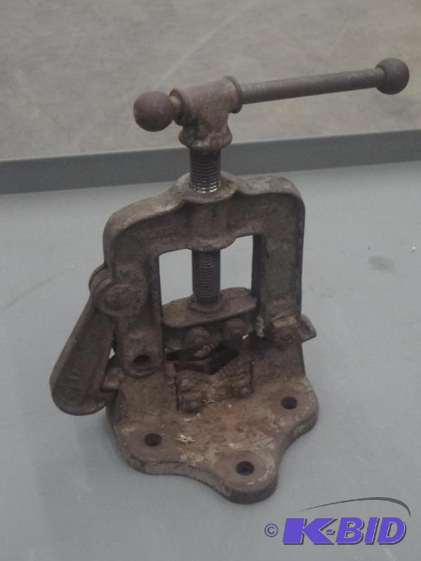 Benchtop Pipe Vise...