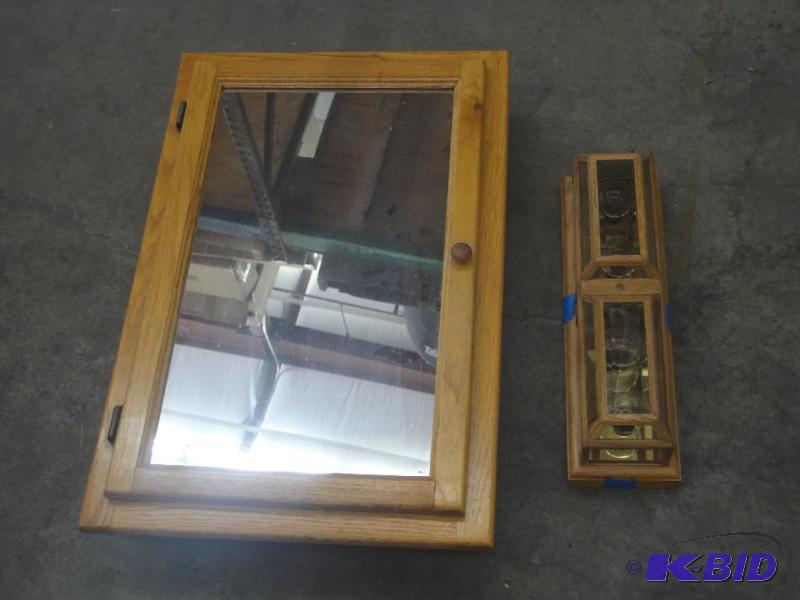 (1) Mirrored Wooden Bathroom Cabine...