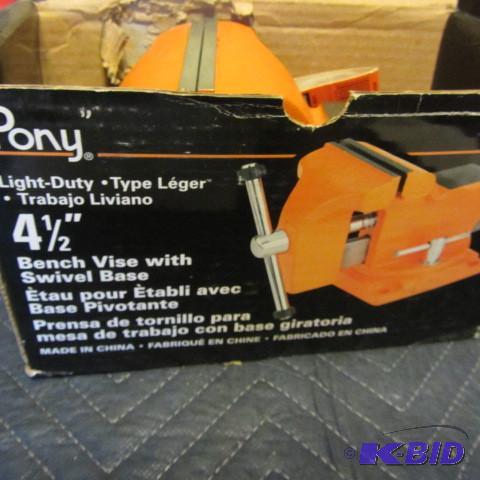 lot 120 image: Pony Vise