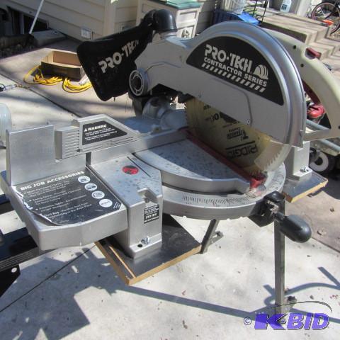 lot 13 image: Contractors Miter Saw