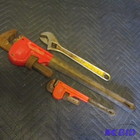 lot 136 image: Pipe and Crescent Wrenches