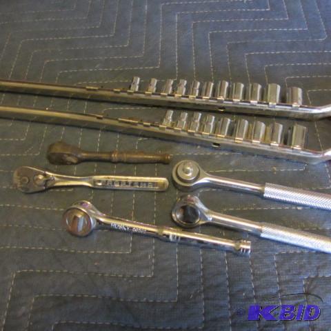 lot 143 image: Sockets