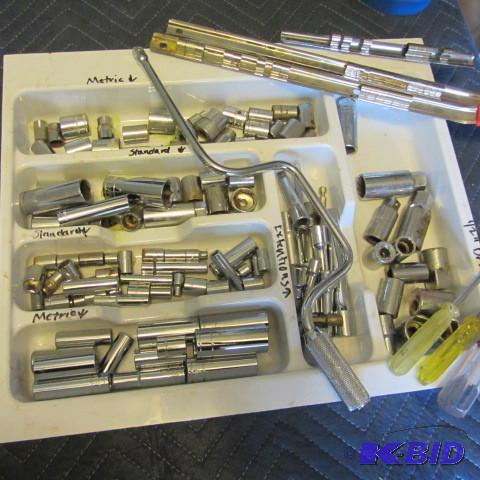 lot 147 image: Sockets