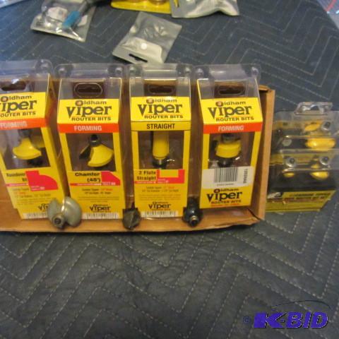 lot 152 image: Router Bits