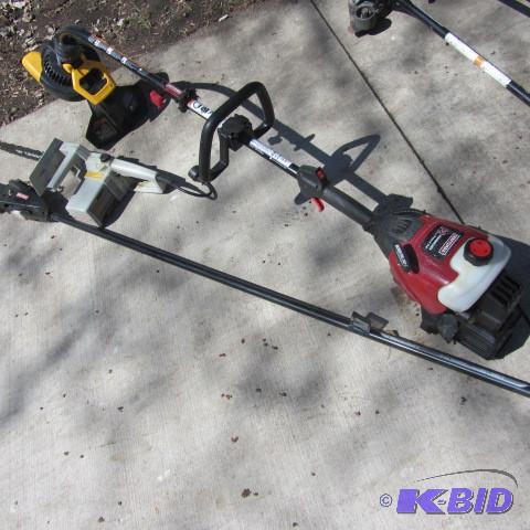 lot 17 image: Chainsaw, Extension, Blower