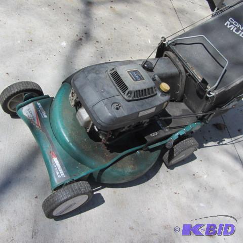 lot 20 image: Kawasaki 3 in 1 Mulcher