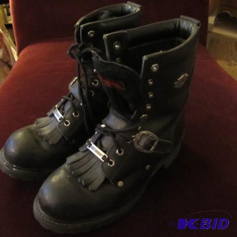 lot 201 image: Harley Davidson Boots