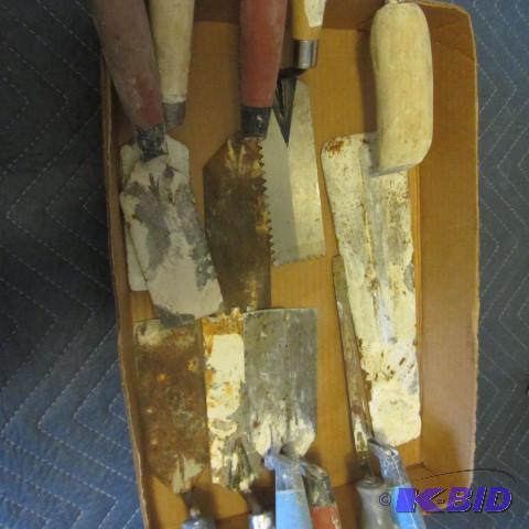 lot 220 image: Drywall Tools