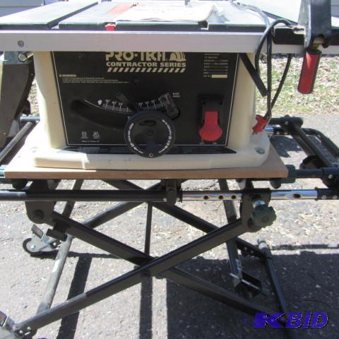 lot 32 image: Contractors Table Saw