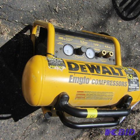 lot 35 image: DeWalt Portable Air Compressor