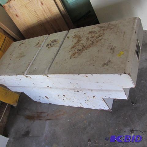 lot 37 image: Truck Utility Box