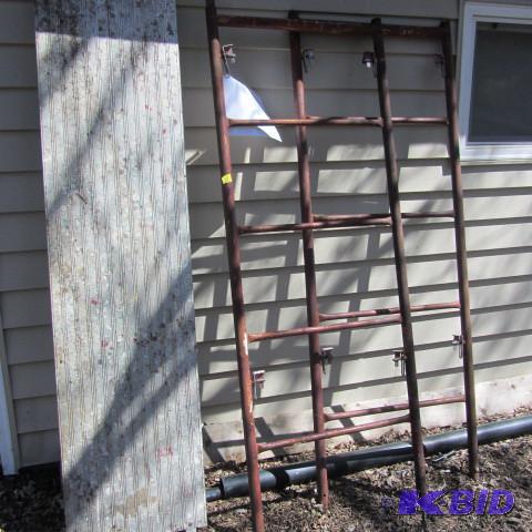 lot 43 image: Scaffold Section