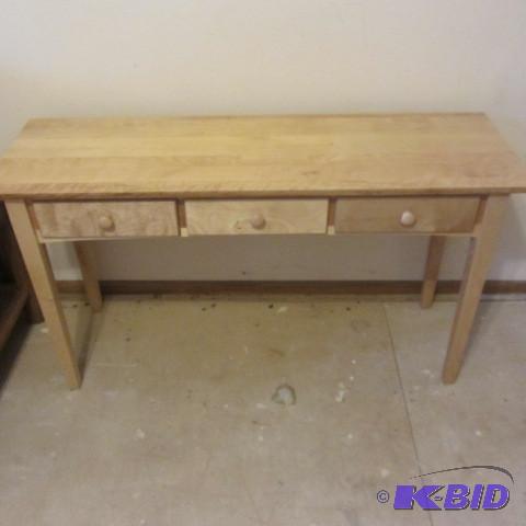 lot 77 image: Maple Sofa Table