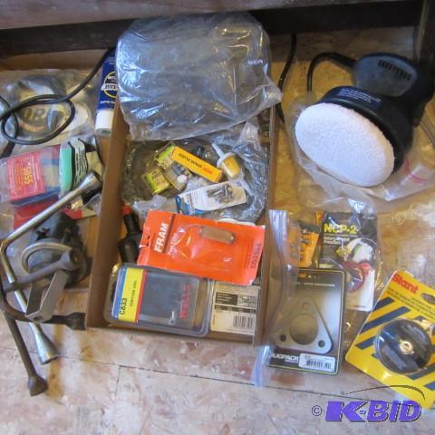 lot 86 image: Engine Parts