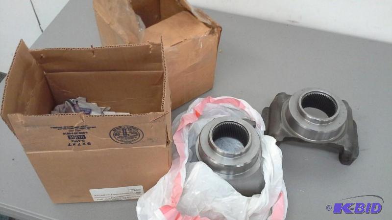YOKE TRANSMISSION OUTPUT B500 NEW FLYER